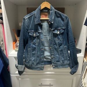 Levi’s Classic Blue Denim Jacket